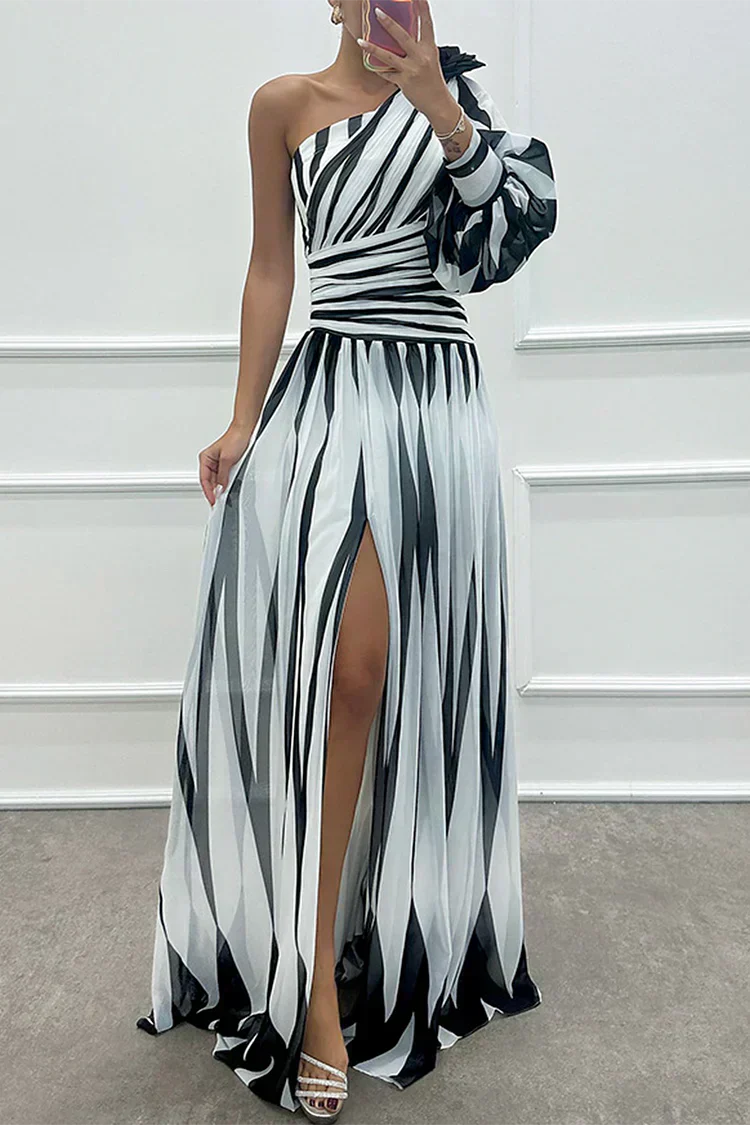 Juliana - Elegant Slit Maxi Dress