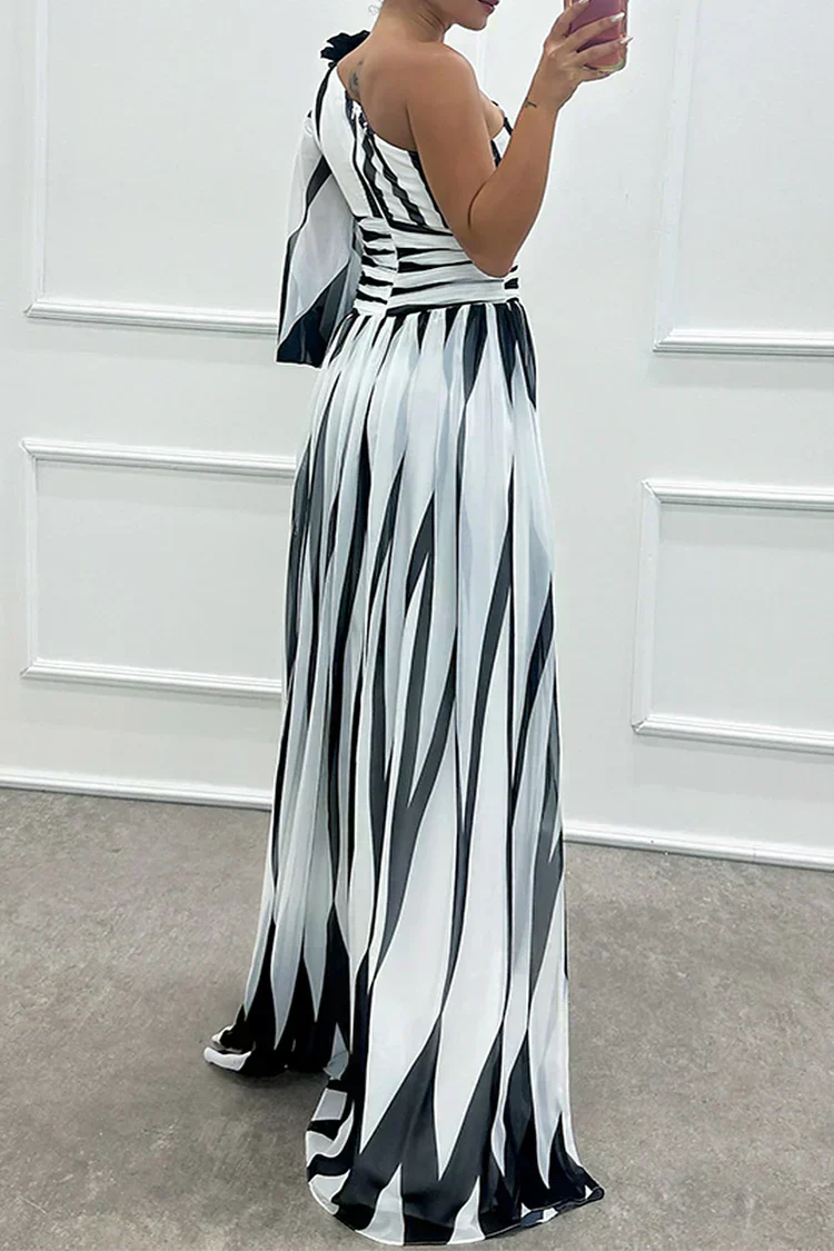 Juliana - Elegant Slit Maxi Dress