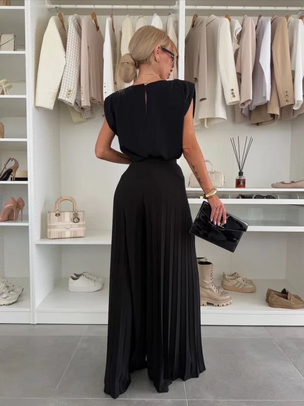 Wanda - Graceful Pleated Set
